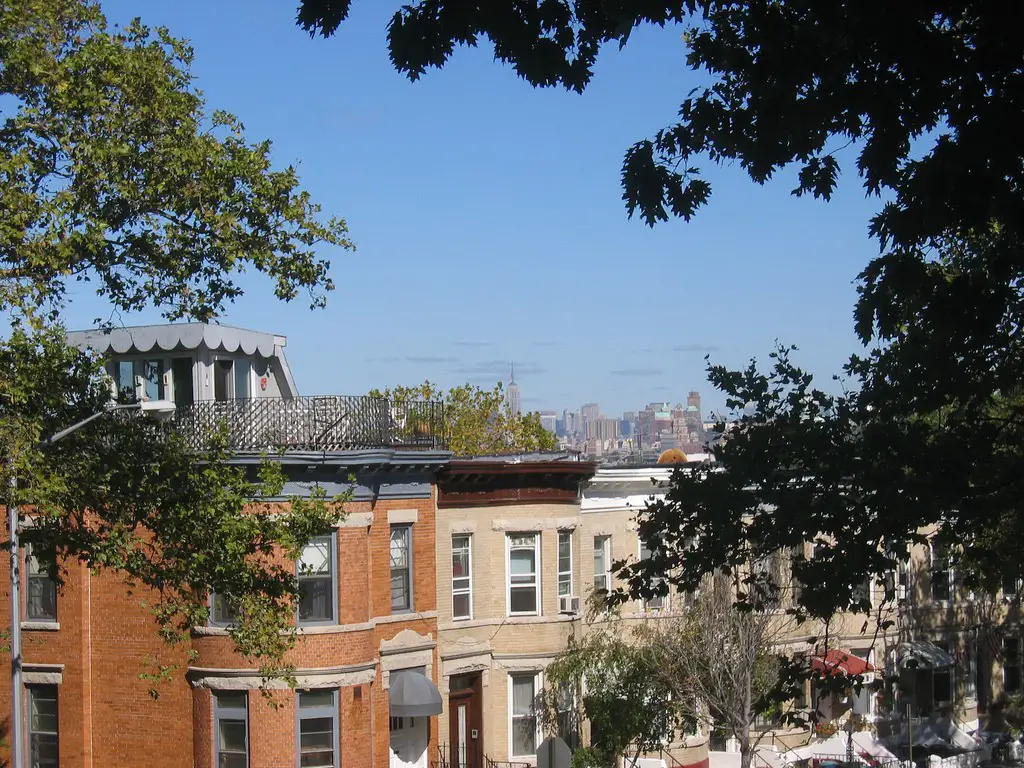 Buildings Sunset Park, New York, US - Mike Ruby - satyadasa