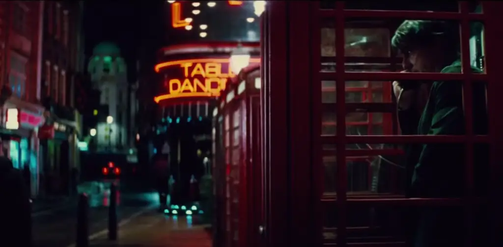 Ethan Hunt phones IMF Red Telephone Box, London, Mission: Impossible - Rogue Nation 2015