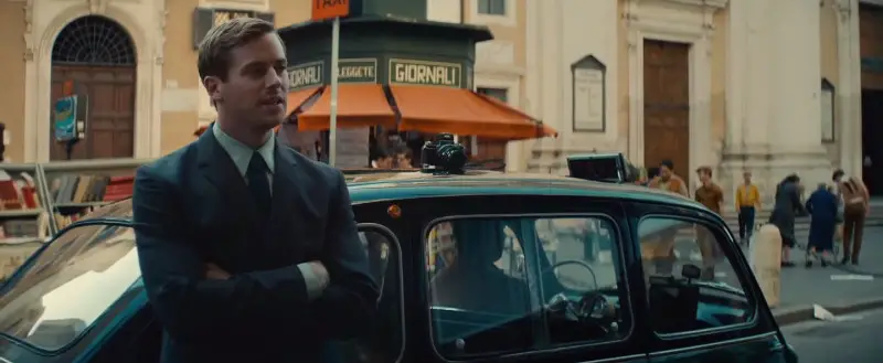 Illya in front of the Grand Hotel Plaza, via Corso, Rome, The Man from UNCLE (2015) film locations