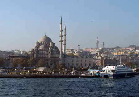 Yeni Mosque, Istanbul, Turkey - Skyfall filming locations, LegendaryTrips