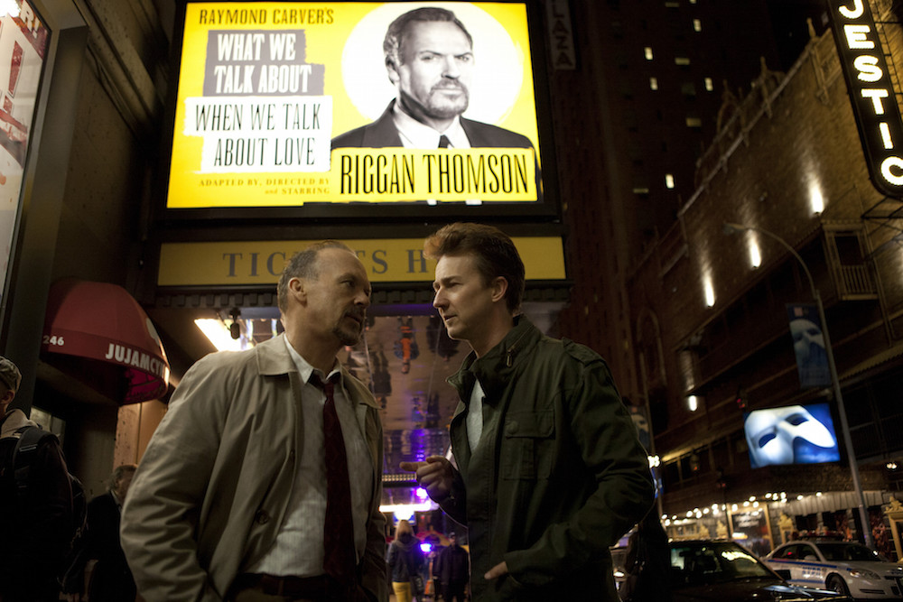 Riggan (Michael Keaton) and Mike (Edward Norton) in fron of St James Theatre in Birdman 2014 (Broadway, New York)